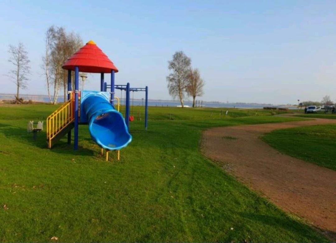 Us Twadde Plakje Op Bergumermeer Suameer