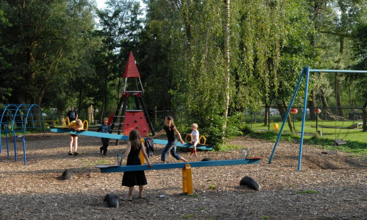 Us Twadde Plakje Op Bergumermeer